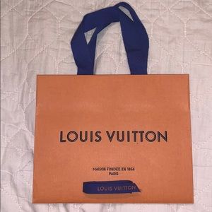 Louis Vuitton gift bag with ribbon